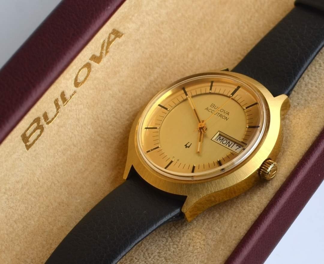 Bulova - Accutron DayDate - 1976